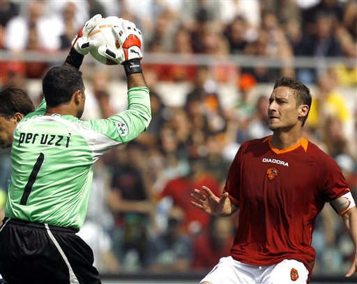 黄希扬：向余望在国奥遭受巨大质疑，归队后每个人都在鼓励他