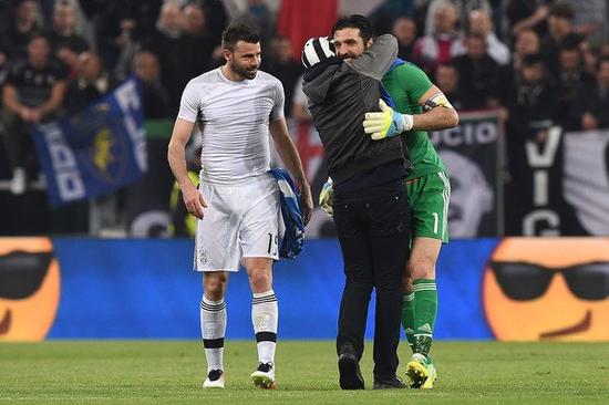 女子篮球联赛战况分析