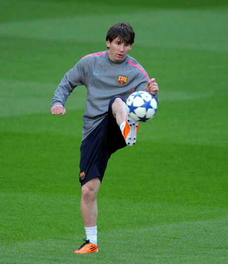 QPR球员谢尔因保护母亲用石头砸伤一男子，事后公开致歉