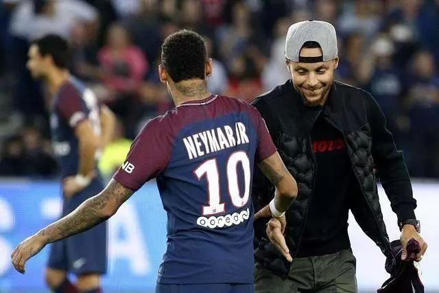 灰熊赢球关键！科沃德砍两双带队双杀快船，末节独砍11分